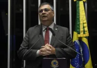 Dino defende expulsão sem salário de juízes e militares com delitos