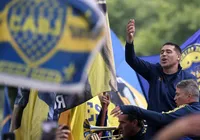 Em eleição histórica, Riquelme se torna presidente do Boca Juniors