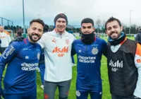Encontro de craques: jogadores de Bahia e City fazem integração