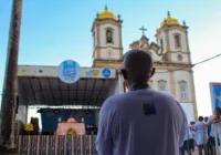Fiéis e devotos lotam Igreja do Bonfim na última sexta-feira do ano