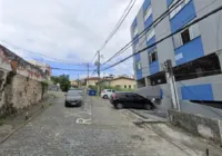 Homem bate cabeça durante briga e morre em Salvador