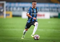 Jovem promessa do Grêmio é oferecido ao Vitória; saiba quem