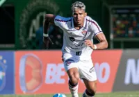 Lateral campeão pelo Vitória está próximo de clube da Série A; veja