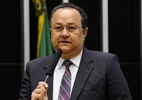 Líder da bancada evangélica na Câmara tem mandato cassado