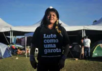 Ministra chega com comitiva para acompanhar conflito com indígenas