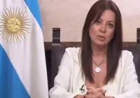 Ministra da Argentina ameaça cortar benefício social de manifestantes
