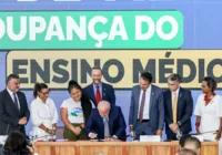 Ministro ressalta participação da sociedade para sucesso da educação