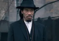 Morre ator de "Peaky Blinders", 2 meses após diagnóstico de câncer