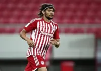 Na mira do Bahia, Gustavo Scarpa segue com futuro incerto