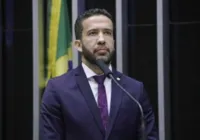 Novo áudio contesta versão de Janones sobra "rachadinha"