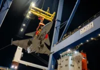 Novo caça F-39 Gripen da Força Aérea chega ao Brasil