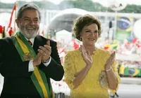 Perfil de Lula exclui Marisa de postagem e recebe críticas