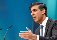 Primeiro-ministro britânico visita Ucrânia para anunciar ajuda militar