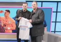 Rogério Ceni aproveita visita a Manchester para conversar com Ederson