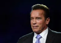 Schwarzenegger detido no aeroporto de Munique por não declarar relógio