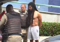 Taxista relata como norte-americano o esfaqueou "para matar"; veja