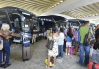 Terminais e rodoviária de Salvador registram movimento intenso