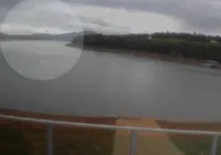 Vídeo: Helicóptero com quatro pessoas cai em MG