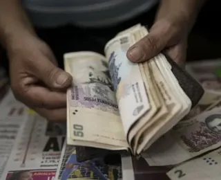 Argentina vai emitir notas de 10 mil e 20 mil pesos
