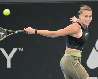Aryna Sabalenka cai na estreia no WTA 1000 de Dubai