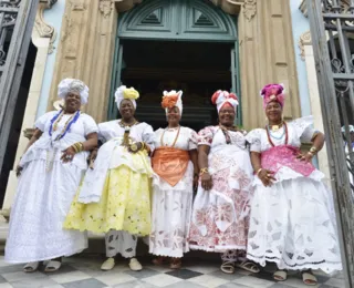 Baianas de acarajé celebram seu dia com missa especial no Pelourinho