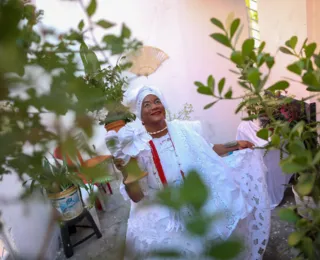 Baianas se preparam para cortejo e Lavagem do Bonfim