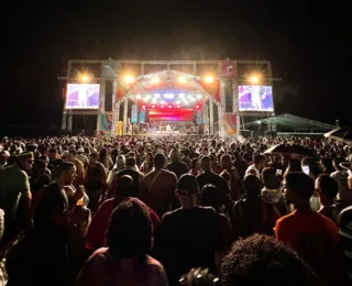 Banda Barões da Pisadinha marca 2º dia do Carnaval de Mucuri