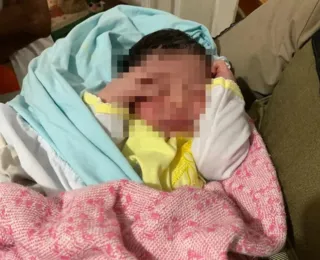 Bebê é encontrado com vida dentro de saco plástico na RMS