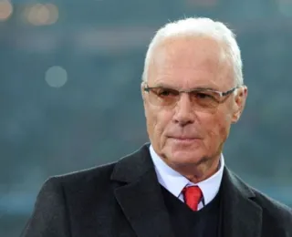 Beckenbauer é sepultado em cerimônia privada em Munique