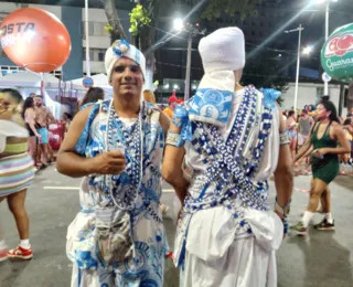 Beijoqueiro: Filho de Gandhy casado deu mais de 40 colares no carnaval