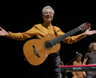 Caetano Veloso encerra turnê em Salvador com Concha lotada