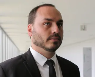 Carlos recebe autorização para acessar investigações da PF sobre Abin