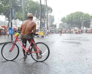Carnaval com chuva? Saiba a previsão do tempo para a folia em Salvador
