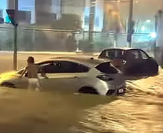 Chega a 12 o número de mortos pelas chuvas no Rio