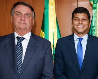 Comenda a Bolsonaro é retirada de pauta na Alba após protestos
