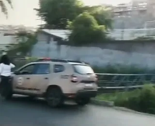 Corpo é encontrado carbonizado e com marcas de tiros em Salvador