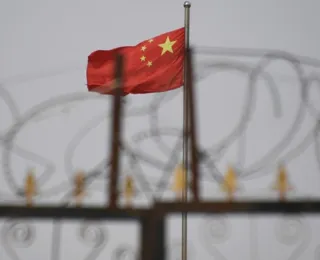 Deslizamento deixa oito mortos e dezenas de desaparecidos na China