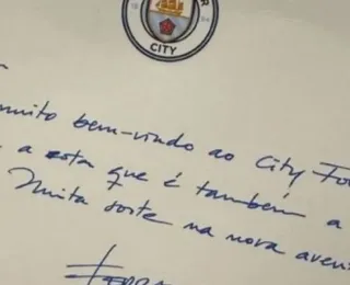 Everton Ribeiro recebe carta de boas vindas ao City