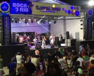 Foliões comparecem para curtir Carnaval na Boca do Rio