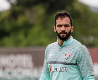 Goleiro deve se apresentar ao Vitória nos próximos dias; saiba quando