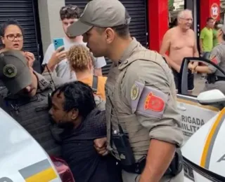 Homem negro sofre facada e acaba detido pela PM após briga