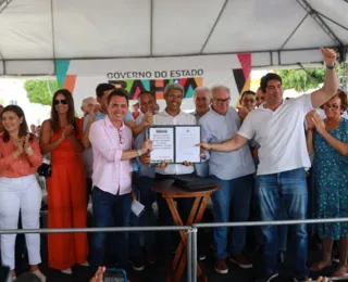 Jerônimo inaugura Complexo Poliesportivo e autoriza novas obras