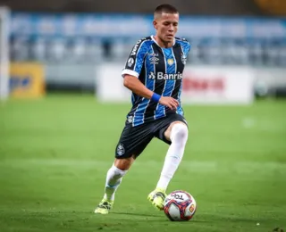 Jovem promessa do Grêmio é oferecido ao Vitória; saiba quem