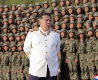 Kim Jong-un pede que militares acelerem preparativos de guerra