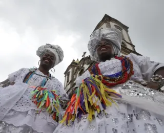 Lavagem do Bonfim é marcada por calor, tradição e chuva