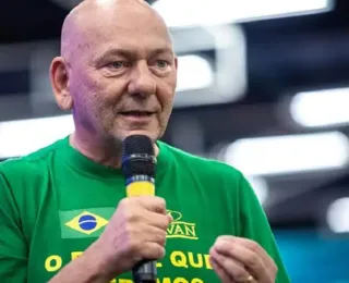Luciano Hang pressionou Bolsonaro a dar golpe, diz Mauro Cid