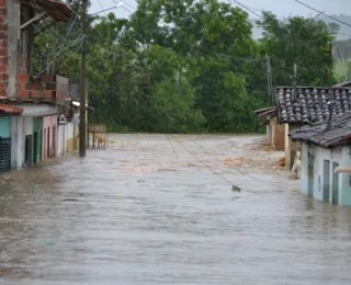 Meteorologia alerta para chuvas intensas na Bahia e em 12 estados