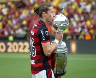 Nas redes sociais, Filipe Luís confirma aposentadoria do futebol