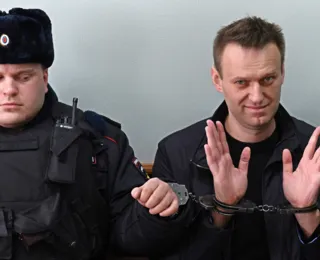 Opositor de Putin, Alexei Navalny morre na prisão