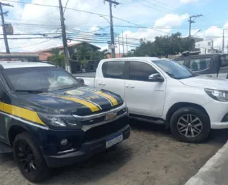 PRF cumpre decisão judicial e apreende Hilux vendida por R$200 mil